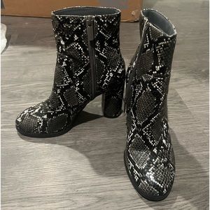 Snake print bootsies